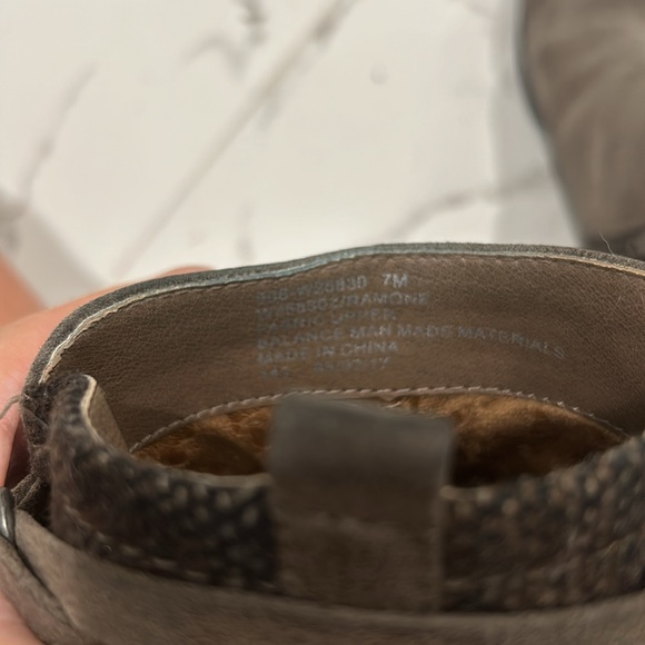 White mountain ankle bootie | size 7 - Picture 6 of 6